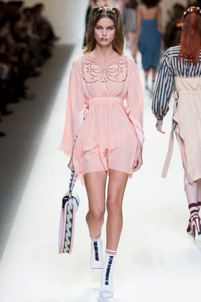 Look 23